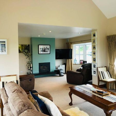 Connemara. 3 Bedroom, 8 Bed, Holiday Home Γκάλγουεϊ Εξωτερικό φωτογραφία