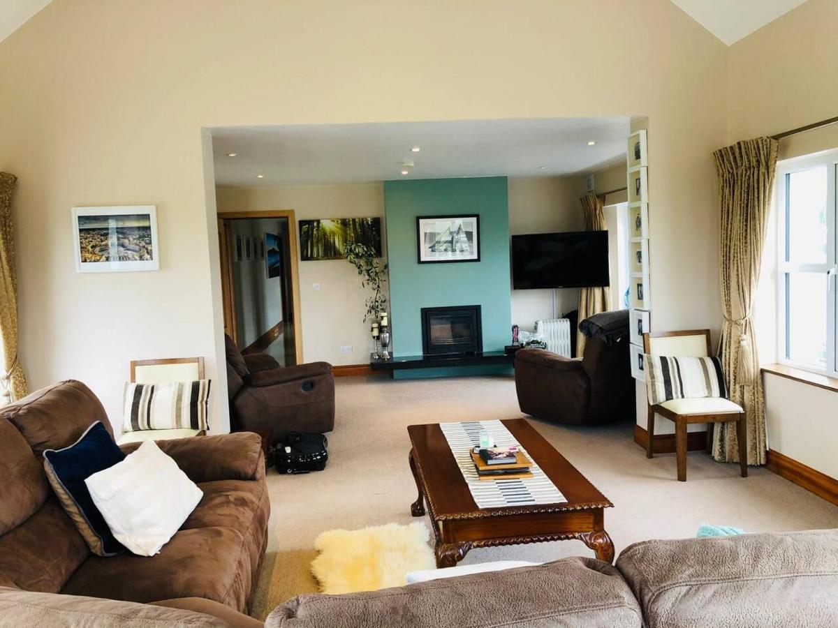 Connemara. 3 Bedroom, 8 Bed, Holiday Home Γκάλγουεϊ Εξωτερικό φωτογραφία