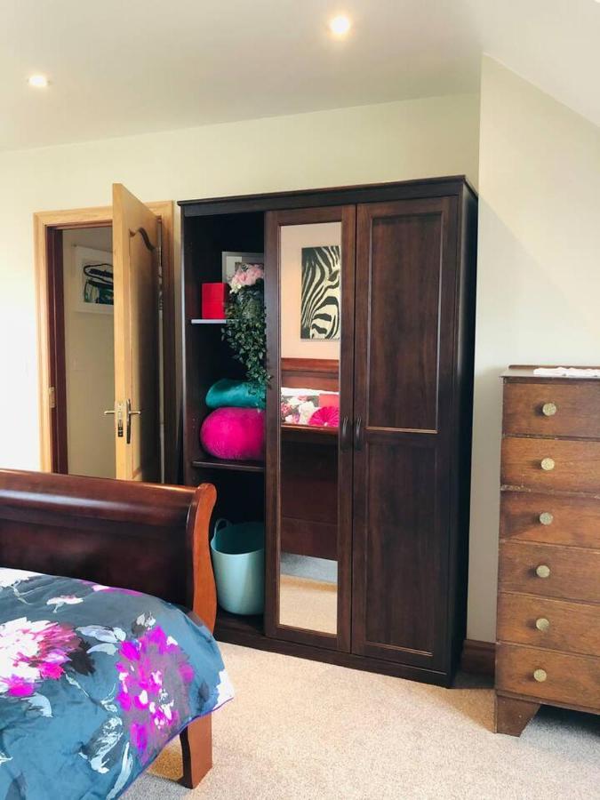 Connemara. 3 Bedroom, 8 Bed, Holiday Home Γκάλγουεϊ Εξωτερικό φωτογραφία