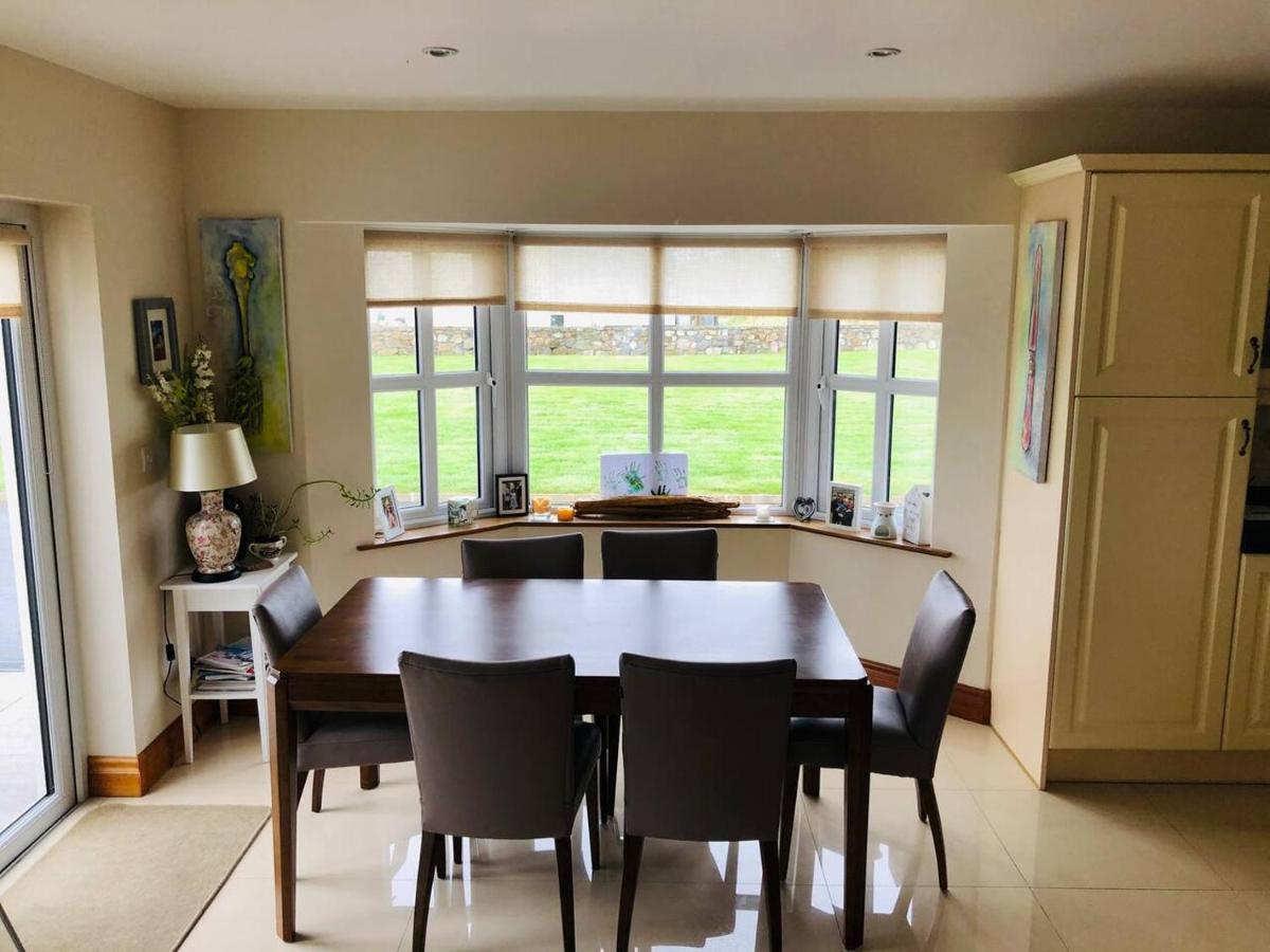 Connemara. 3 Bedroom, 8 Bed, Holiday Home Γκάλγουεϊ Εξωτερικό φωτογραφία