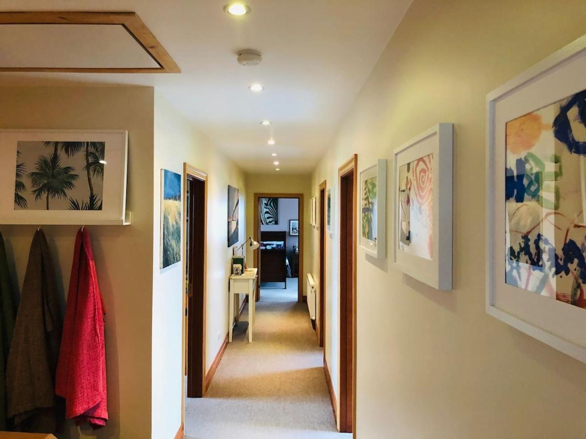 Connemara. 3 Bedroom, 8 Bed, Holiday Home Γκάλγουεϊ Εξωτερικό φωτογραφία