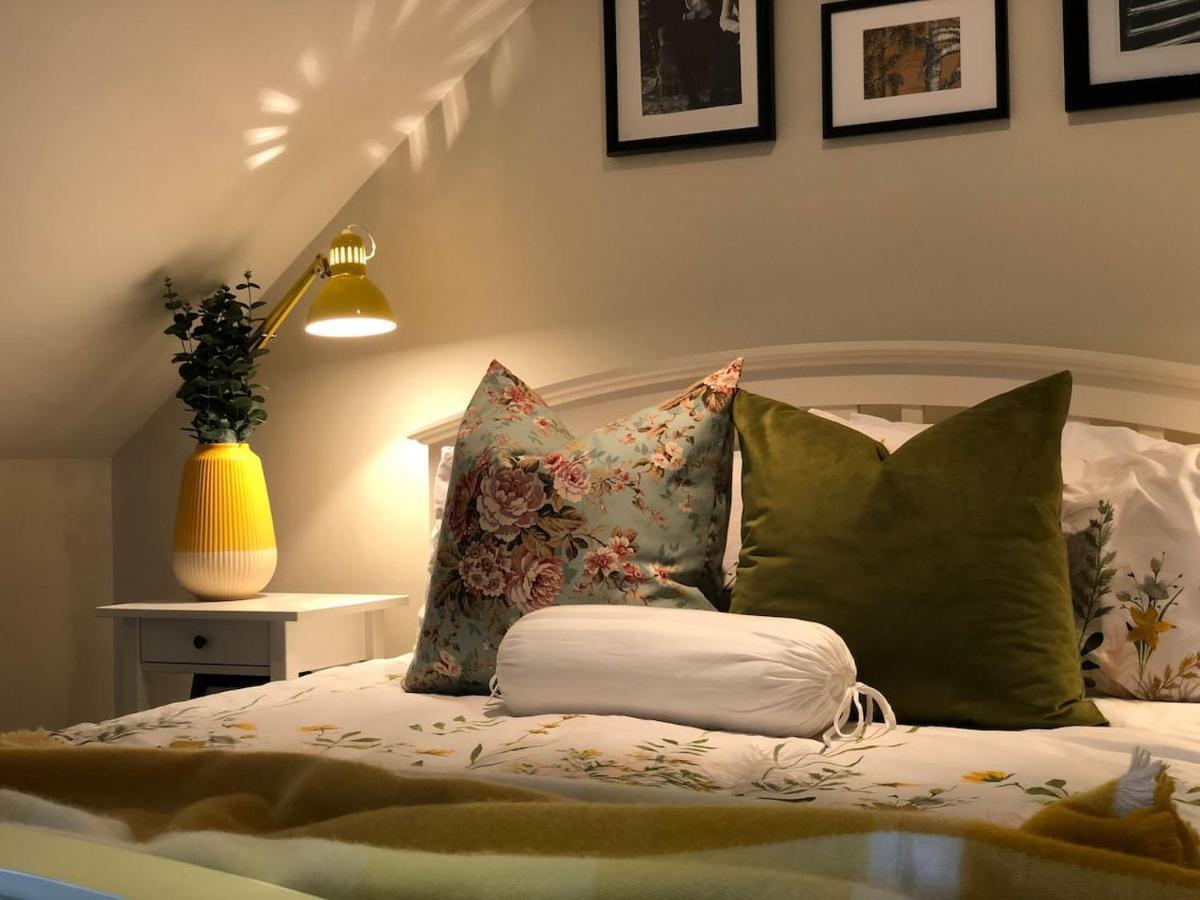 Connemara. 3 Bedroom, 8 Bed, Holiday Home Γκάλγουεϊ Εξωτερικό φωτογραφία