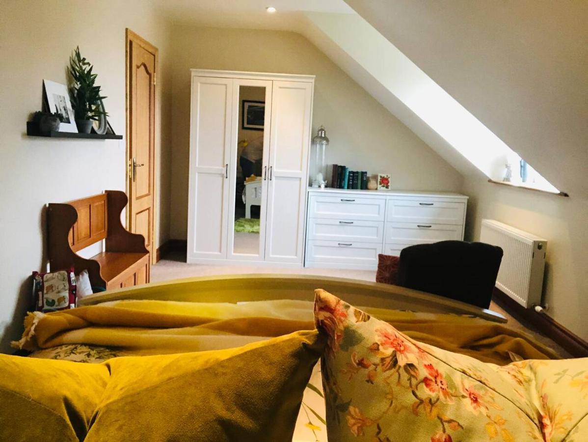 Connemara. 3 Bedroom, 8 Bed, Holiday Home Γκάλγουεϊ Εξωτερικό φωτογραφία