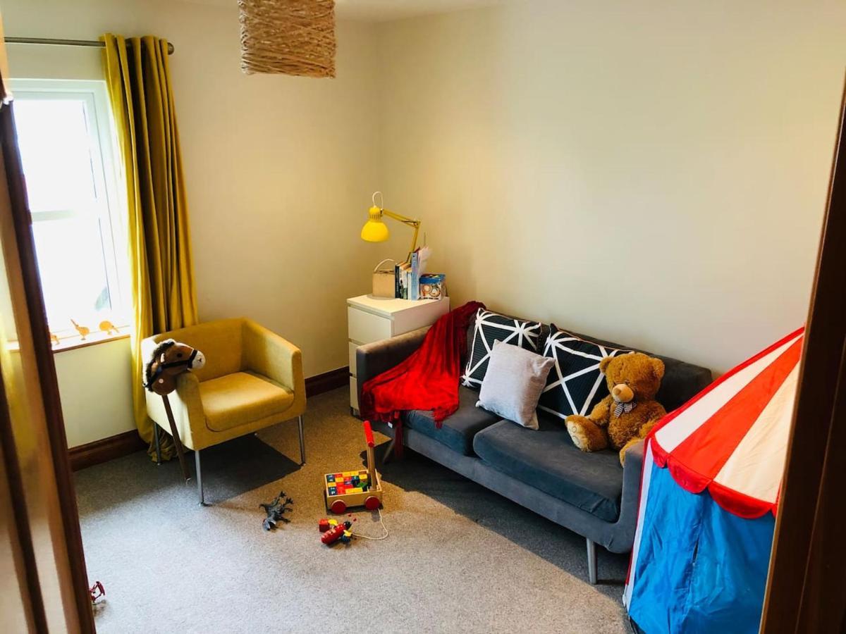 Connemara. 3 Bedroom, 8 Bed, Holiday Home Γκάλγουεϊ Εξωτερικό φωτογραφία