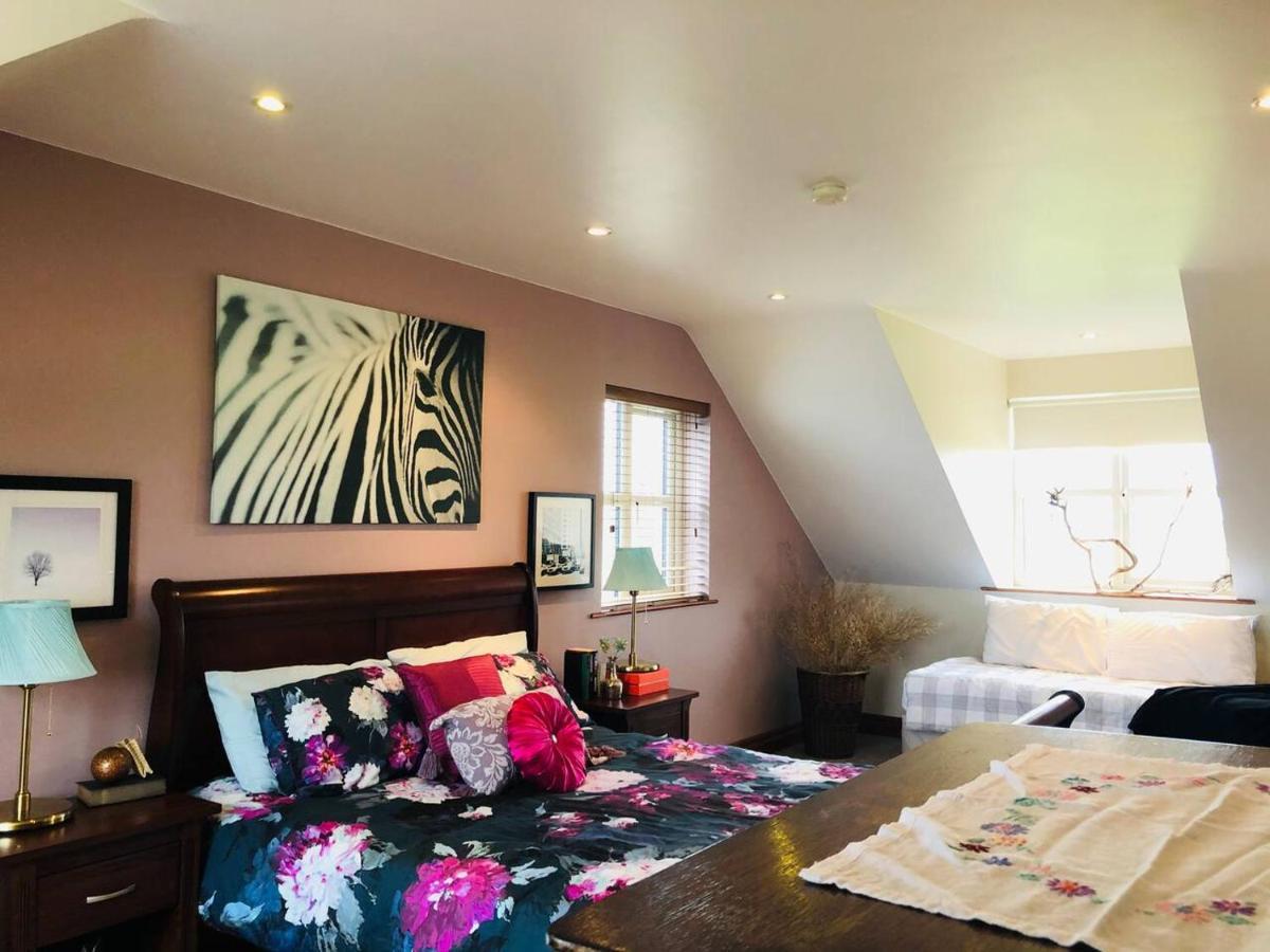 Connemara. 3 Bedroom, 8 Bed, Holiday Home Γκάλγουεϊ Εξωτερικό φωτογραφία